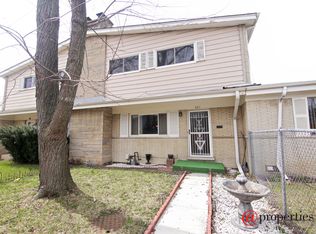 551 Glenshire Rd, Glenview, IL 60025