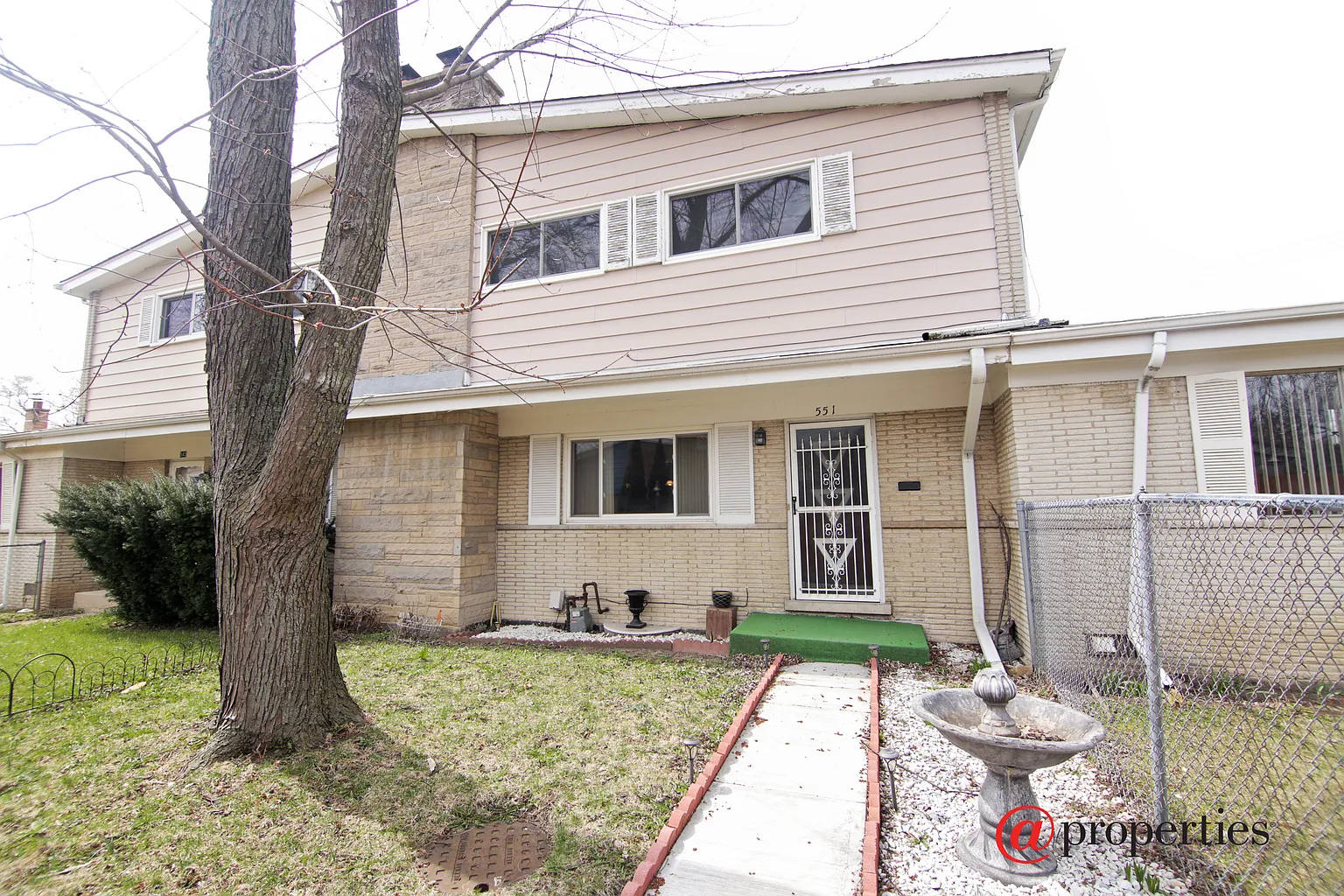 551 Glenshire Rd photo 1
