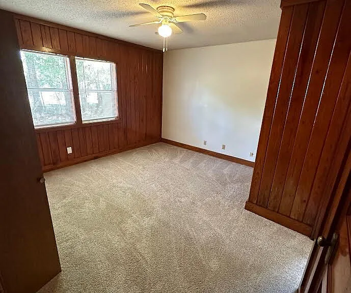 324 Michael Ct — Photo 6