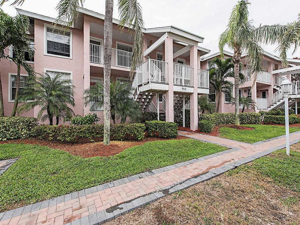 1st image of 960 Huron Ct #6