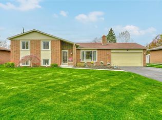 116 Andiron Ln, Rochester, NY 14612