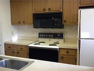 5th image of 2938 Lake Shore Dr Unit B
