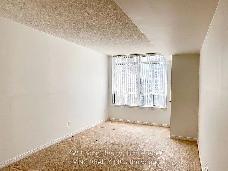 33 Empress Ave #808 — Photo 4
