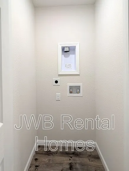 8599 Galveston Ave — Photo 11