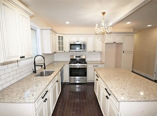 112-29 180th St, Jamaica, NY 11433