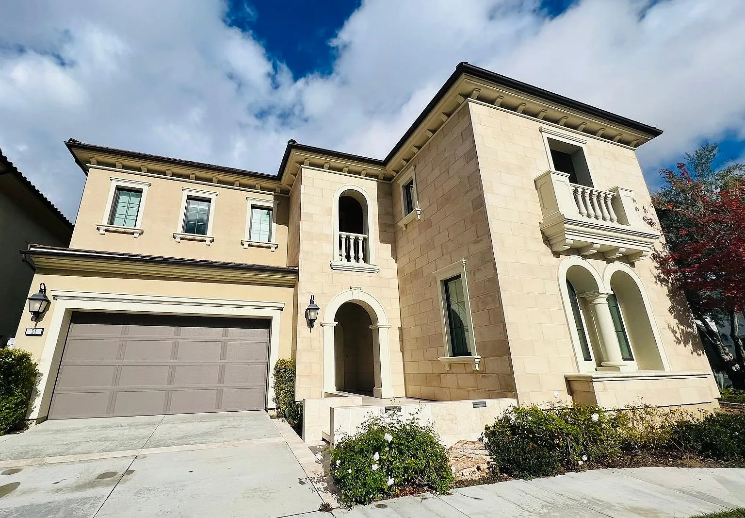 5 bed, 5709 sqft, $16,000 — Photo 1