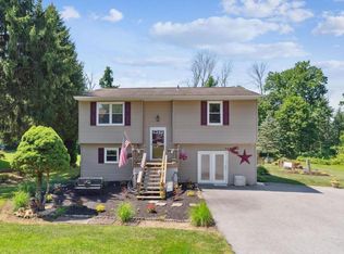 56 Woodbrook Dr, Coatesville, PA 19320