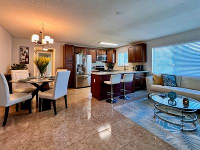 136 Dorchester F, West Palm Beach, FL, 33417
