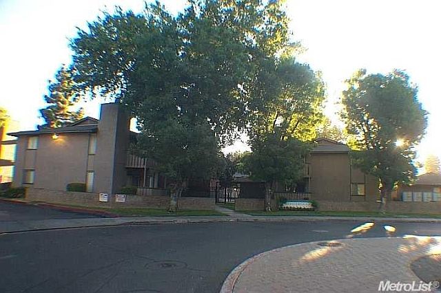 1st image of 328 Northbank Ct APT 80
