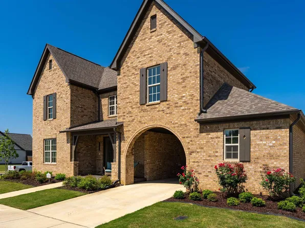 1277 Tower Ln, Hoover, AL 35244