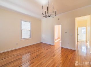 48 Gordon St, Perth Amboy, NJ 08861