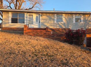 111 E Tower Ave, Perry, OK 73077