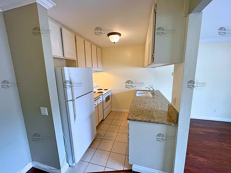 615 Vine St #30 — Photo 10