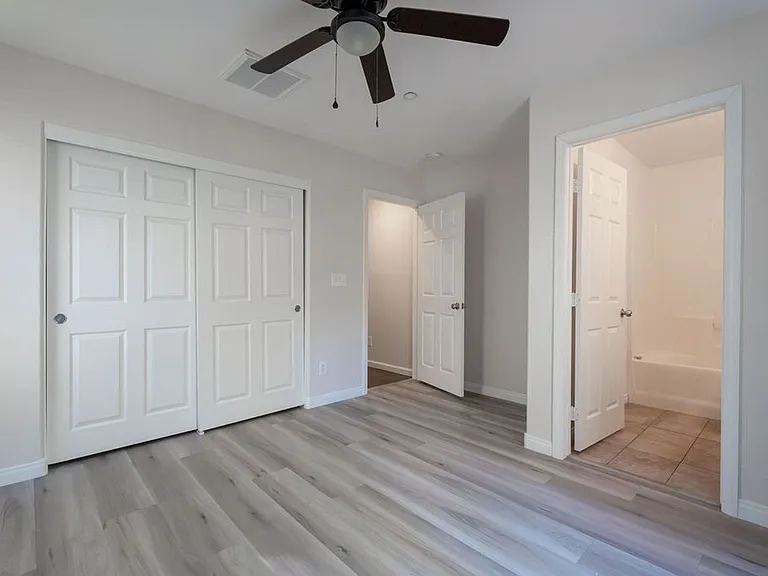 4793 Hampstead Heath Ct — Photo 12