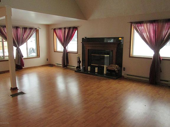 4th image of 136 Pinewood Dr N