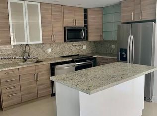 9500 W Bay Harbor Dr APT 2E, Bay Harbor Islands, FL 33154