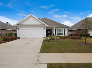 484 Cornelia St, Freeport, FL 32439