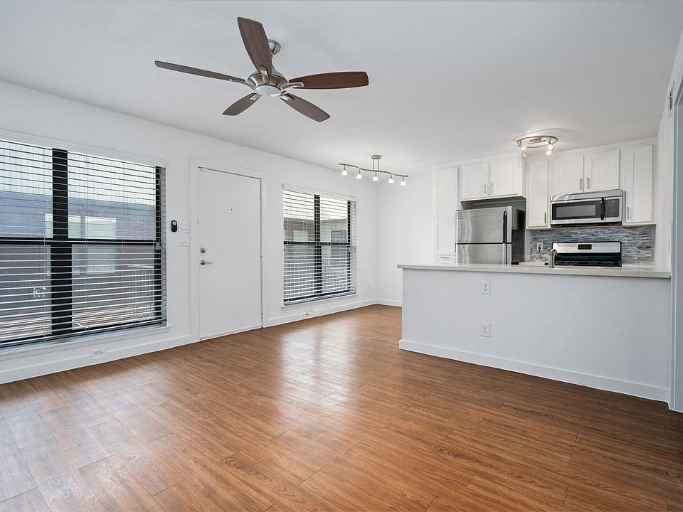 1st image of 400 Westmoreland St APT 10