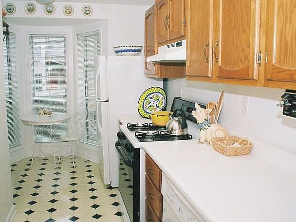 5th image of 201 Riverview Dr SE