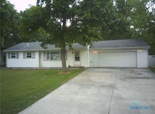 19 Deville Dr, Defiance, OH 43512