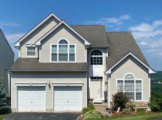 148 Winding Hill Dr, Hackettstown, NJ 07840