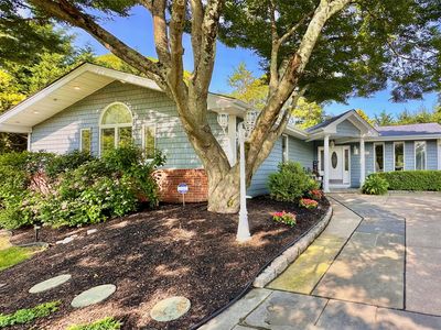 24 Swallow Lane, Hauppauge, NY, 11788