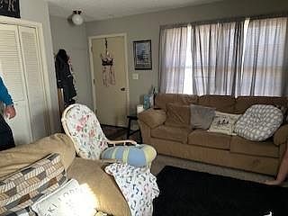 3rd image of 476-478 N Bluegrass Dr
