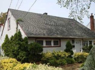 15 Lancaster Pl, Hempstead, NY 11550