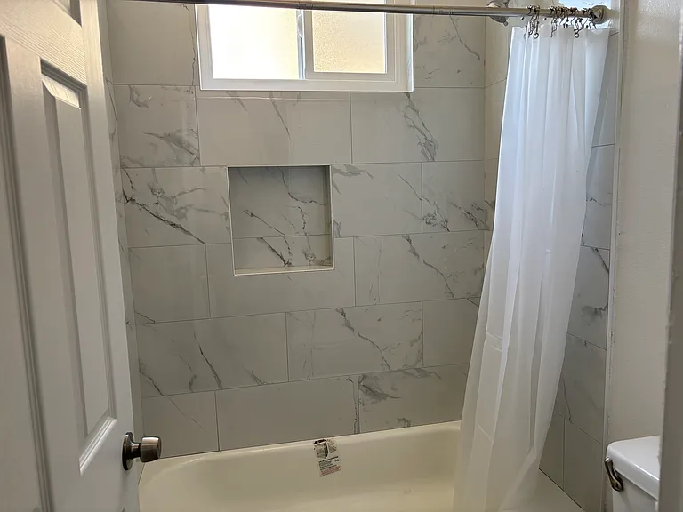 7100 Woodman Ave #8 — Photo 7