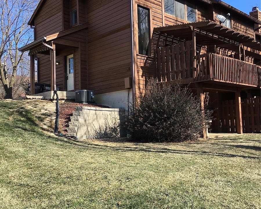2nd image of 22 Cedar Grove Ct