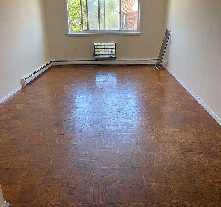 1st image of 12327 Merrick Blvd APT 1