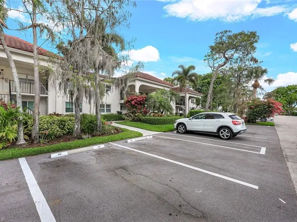 1056 Forest Lakes DR #A-203, NAPLES, FL 34105