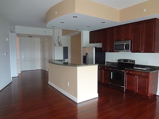 2nd image of 301 Virginia St #U1008