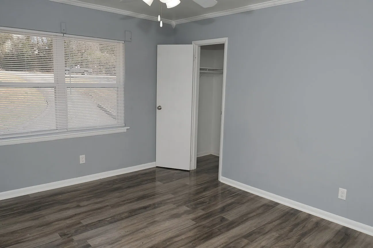 700 S Hill St - Apt 723 — Photo 2