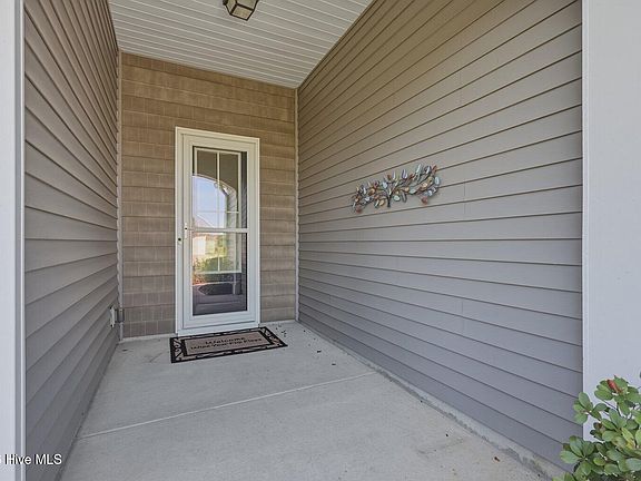 3rd image of 212 Cable Lake Circle