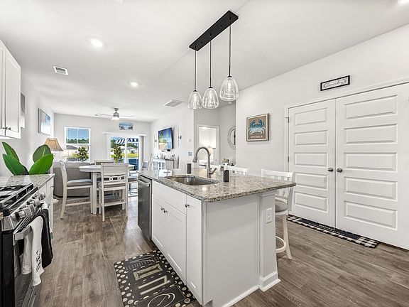 5th image of 620 Harrison Mill St. #620