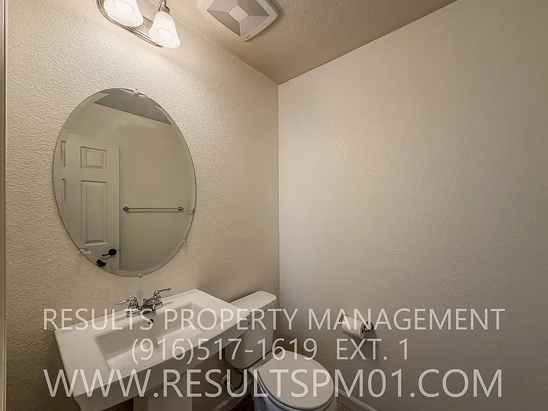 4329 Gentry Way — Photo 5