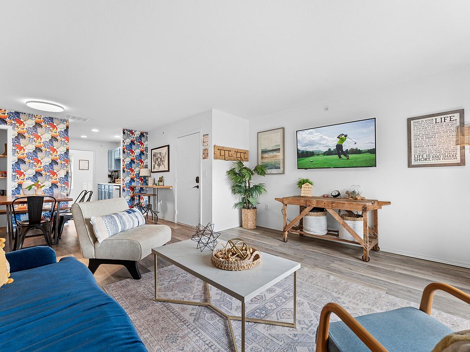 1st image of 2919 Vineyards Parkway #6
