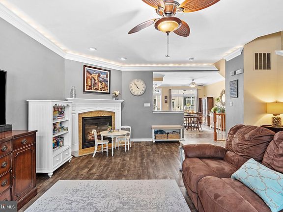 5th image of 1401 Joplin Ln