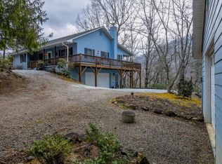 265 Timber Creek Dr, Franklin, NC 28734
