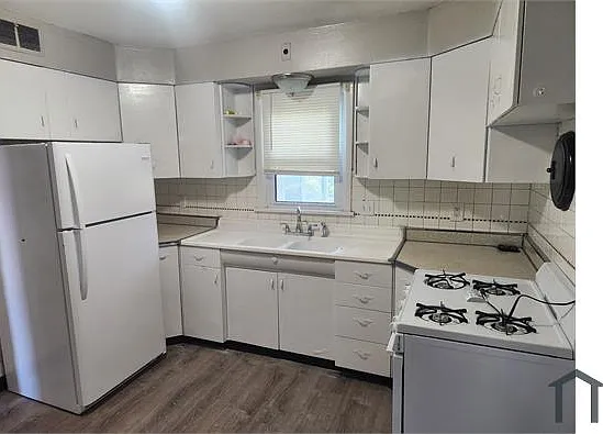 3 bed, 1092 sqft, $1,350 — Photo 4