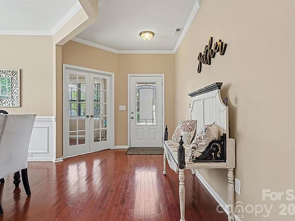4th image of 169 Pecan Hills Dr