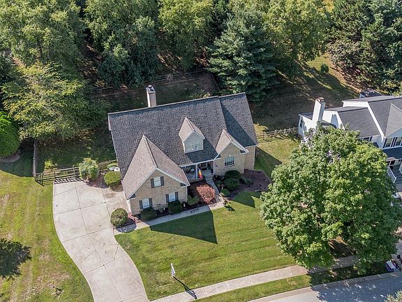 3rd image of 361 Winged Foot Dr