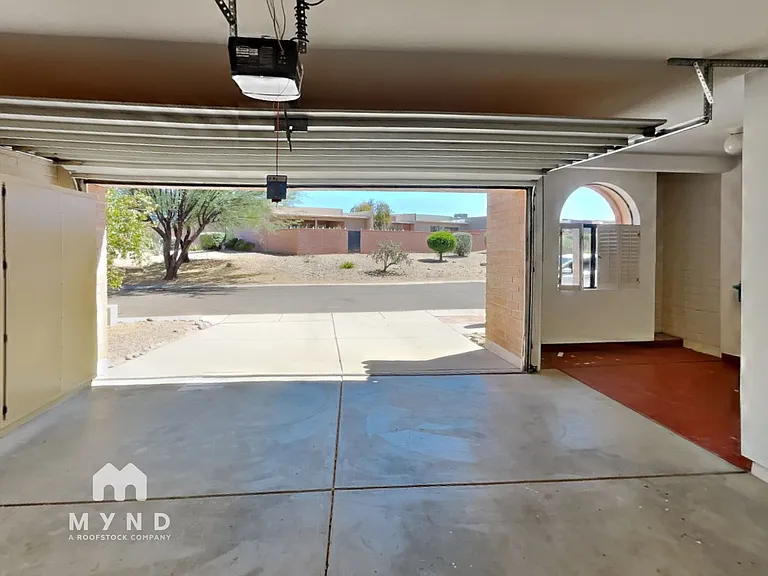 1606 W Calle Del Ducado — Photo 20