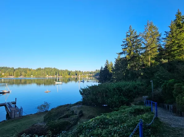 924 Shorewood Dr APT C-26, Bremerton, WA 98312