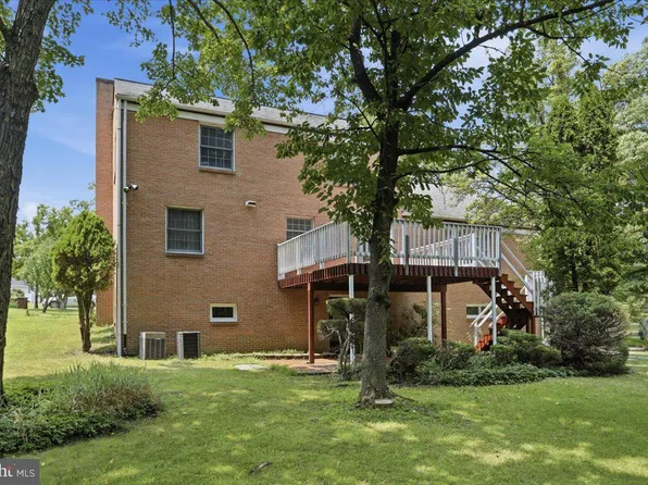 1048 Bishop Walsh Rd, Cumberland, MD 21502