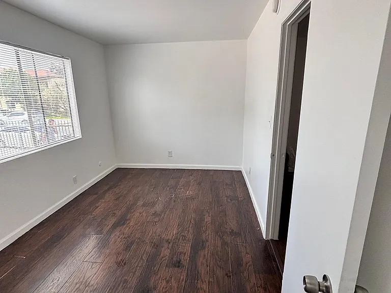 20954 Bryant St #17A — Photo 9