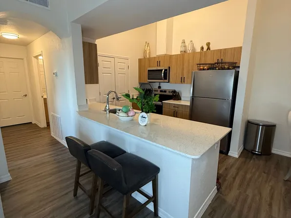 The Crest at Skyline