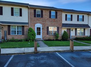 139 Greenland Dr, Lancaster, PA 17602