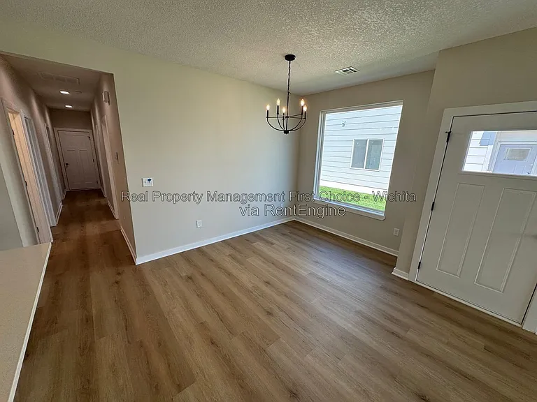 12465 W Blanford St — Photo 6